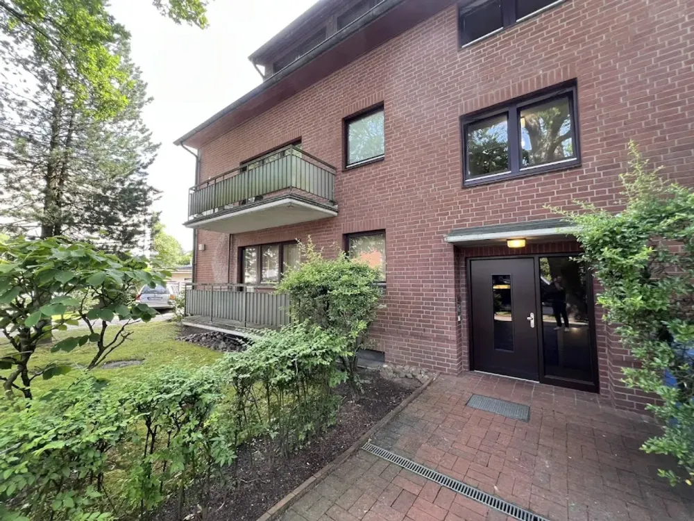 Renovierte 1-Zimmerwohnung mit Balkon & PKW-Stellplatz in Pinneberg