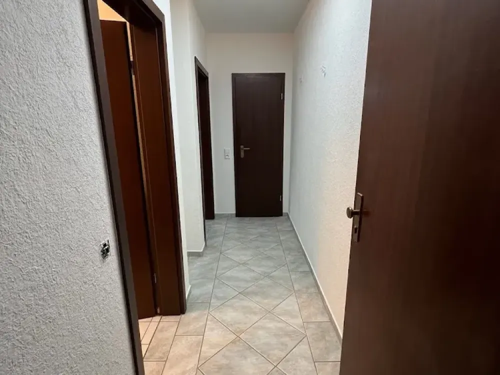 Renovierte 1-Zimmerwohnung mit Balkon & PKW-Stellplatz in Pinneberg