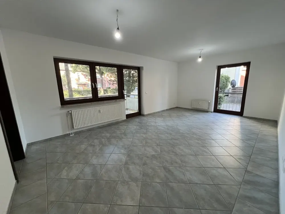 Renovierte 1-Zimmerwohnung mit Balkon & PKW-Stellplatz in Pinneberg