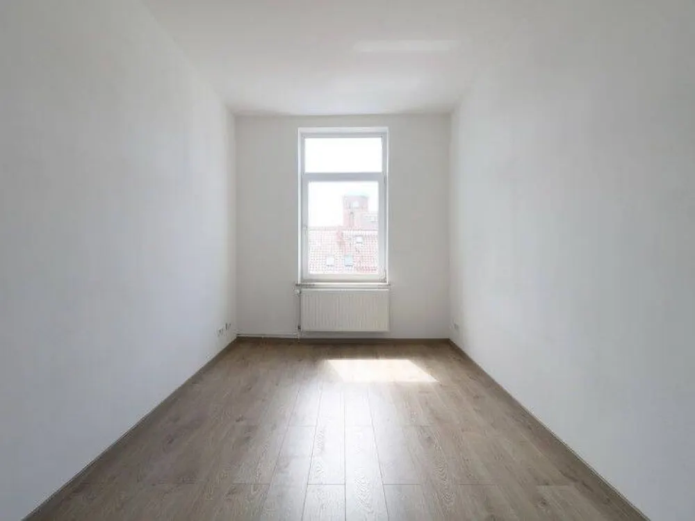 Urban, hell & sofort verfügbar: Moderne 3-Zimmer-Wohnung in der Seydlitzstraße