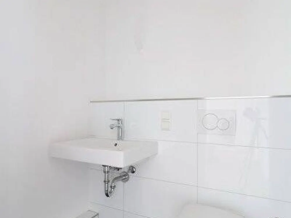 Urban, hell & sofort verfügbar: Moderne 3-Zimmer-Wohnung in der Seydlitzstraße