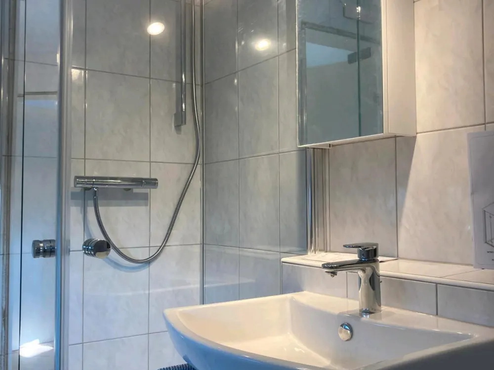 1 Zimmer Dachgeschosswohnung in Plieningen zu vermieten