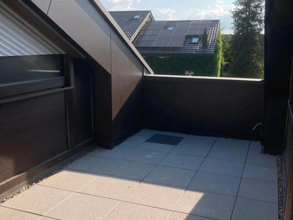 1 Zimmer Dachgeschosswohnung in Plieningen zu vermieten