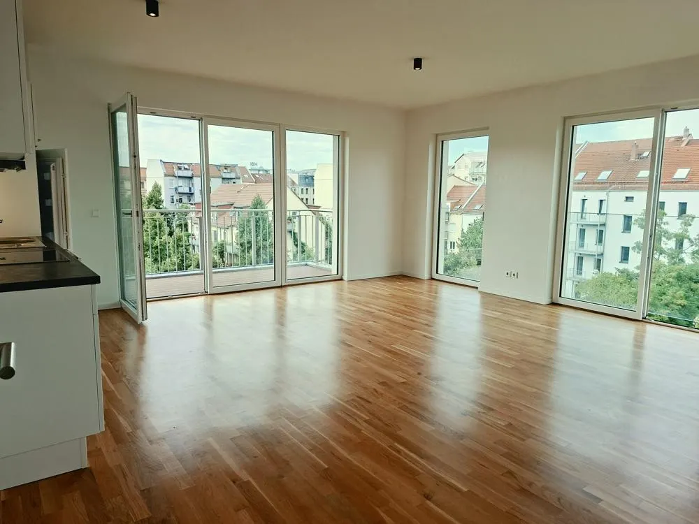 // 2 Zimmer mit EBK und Balkon // herrlicher Ausblick // SP mgl. //