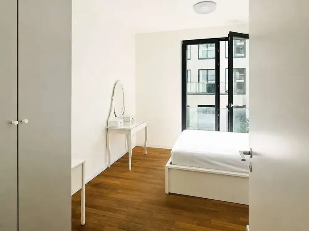 Zur Zwischenmiete: 3-Zi-Whg mit Balkon in einem modernen Neubau in Mitte
