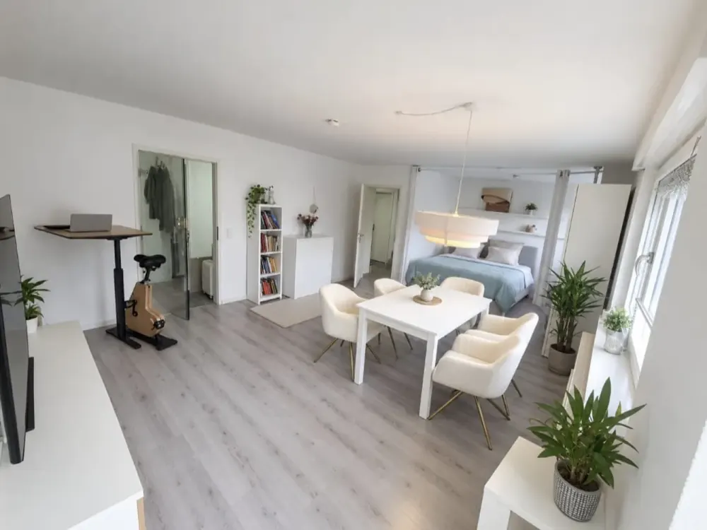 Living with Character: Well-Maintained Three-Room Apartment in Handorf