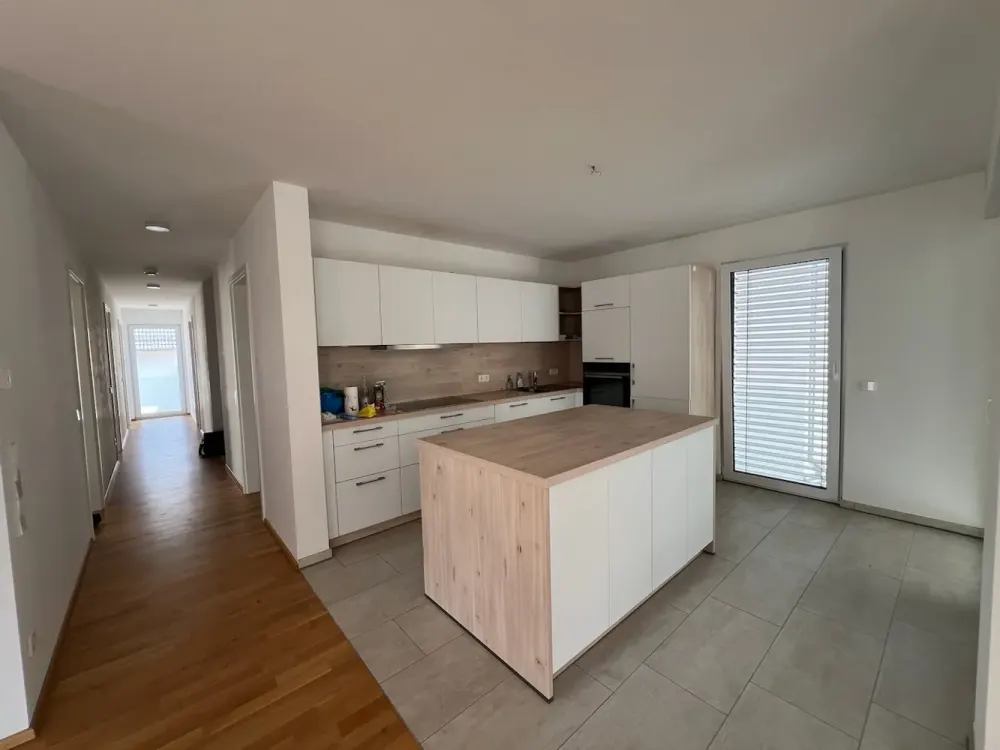 Exklusive 5-Zimmer Wohnung mit Balkon in Freiberg am Neckar