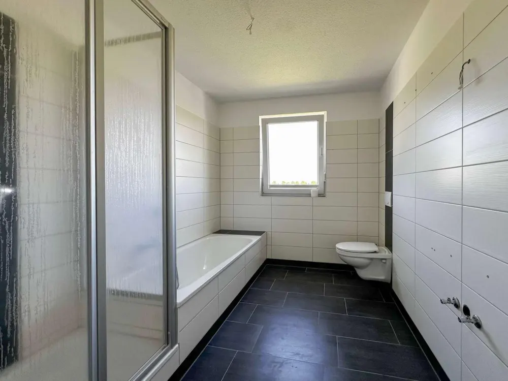 Maisonette Apartment with Private Garden - Daylight Bathroom | Parking Space and Garage | Underfloor Heating