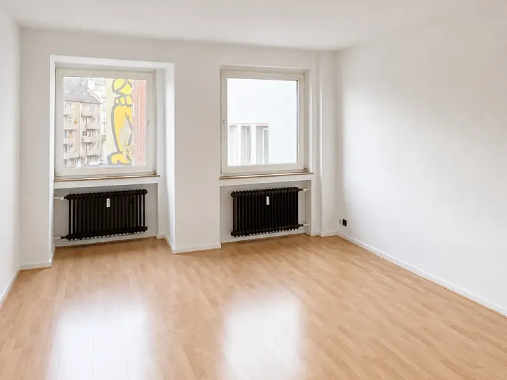 WG-ZIMMER mit ca. 21 m² in Düsseldorf-Oberbilk, sofort frei