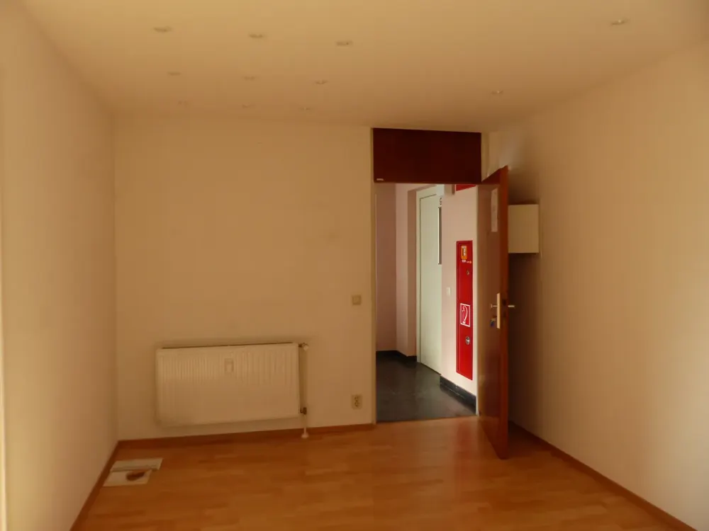LB-Hoheneck, 4-ZW mit schönem Ausblick, Balkon, TG-Platz