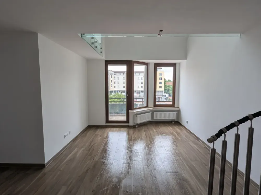 Stilvoll sanierte 3-Zimmer-Wohnung mit Galerie, Gäste-Duschbad und hochwertiger Ausstattung