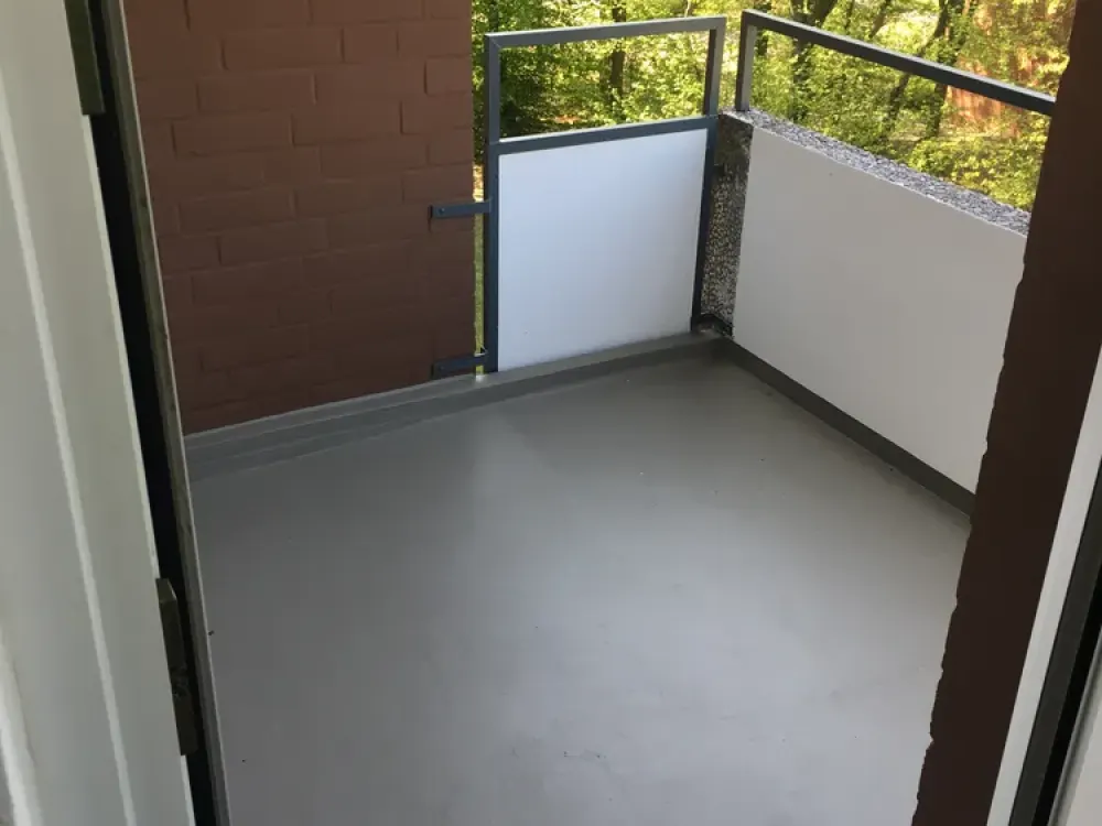 Schöne sanierte 2-Zimmer Wohnung mit Balkon in Bemerode