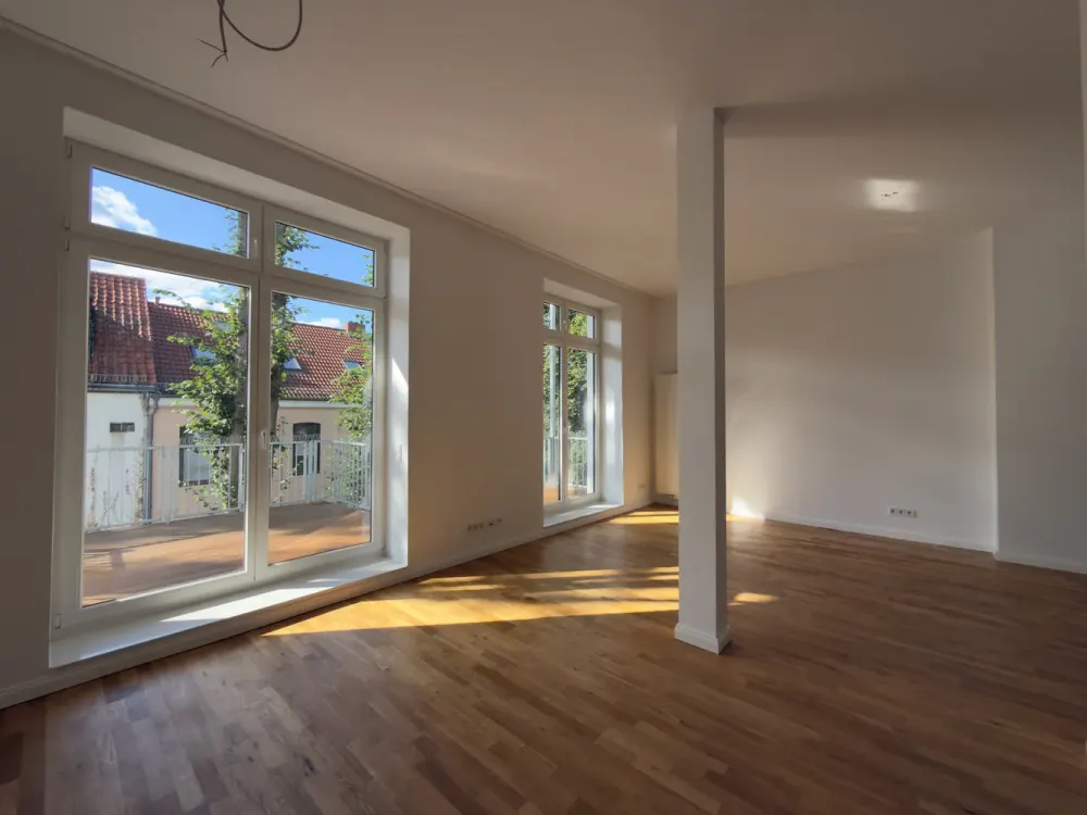 First-Class Renovated Old Building Apartment Am Dobben, Sophisticated Living in a Prime Location
