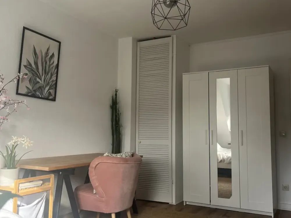 Zuhause mit 2 Zimmern am Volksgarten