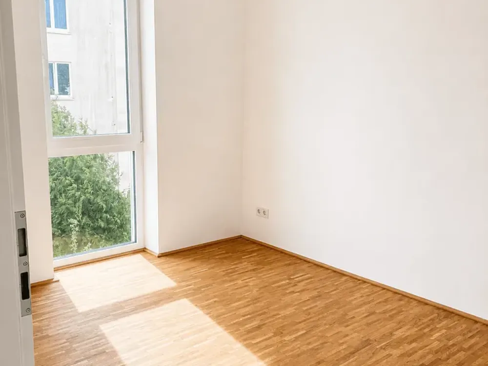 Attractive 3-Room Apartment with Balcony and Fitted Kitchen