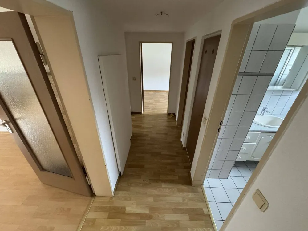 4-Zimmer-Wohnung in Saarbrücken nahe der französischen Grenze [HMR-O46E04]