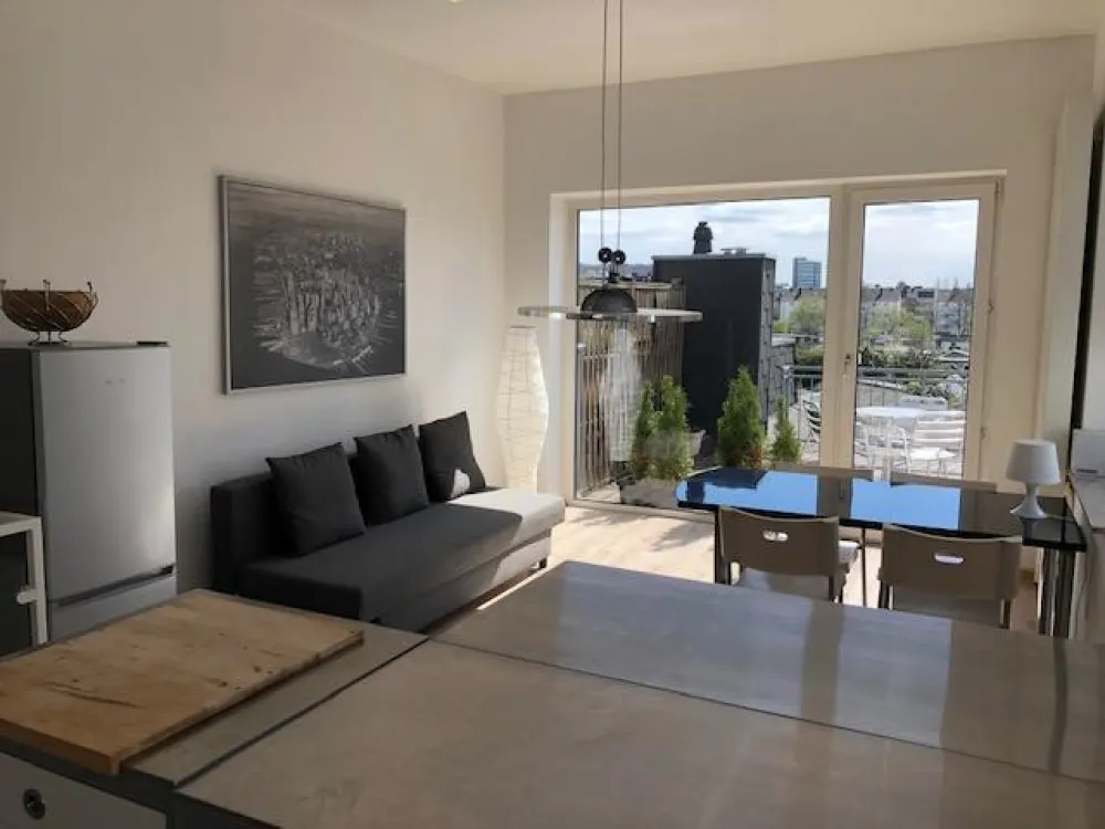 Maisonette Loft mit großer Sonnen Dachterrasse in Düsseldorf