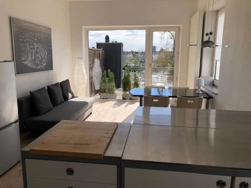 Maisonette Loft mit großer Sonnen Dachterrasse in Düsseldorf