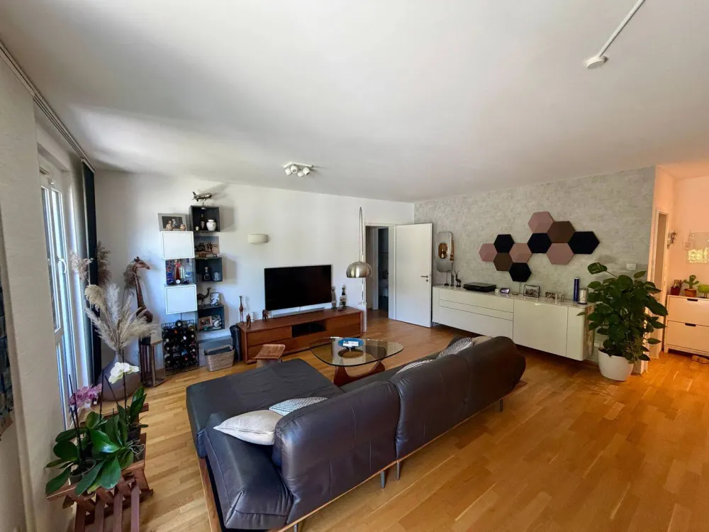 Hochwertig möblierte 3-Zimmerwohnung