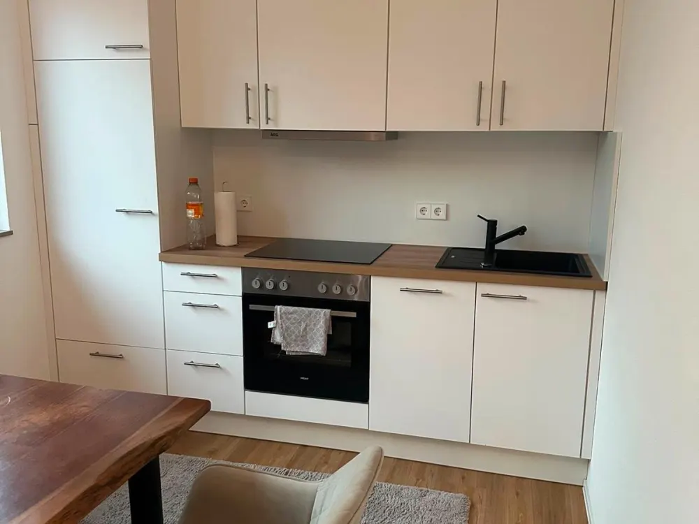 65 sqm 2-room rental apartment also commercially usable Uhldingen