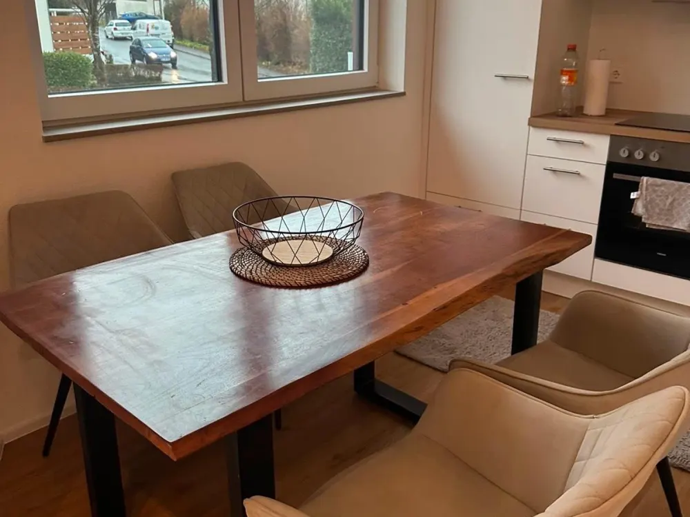 65 sqm 2-room rental apartment also commercially usable Uhldingen