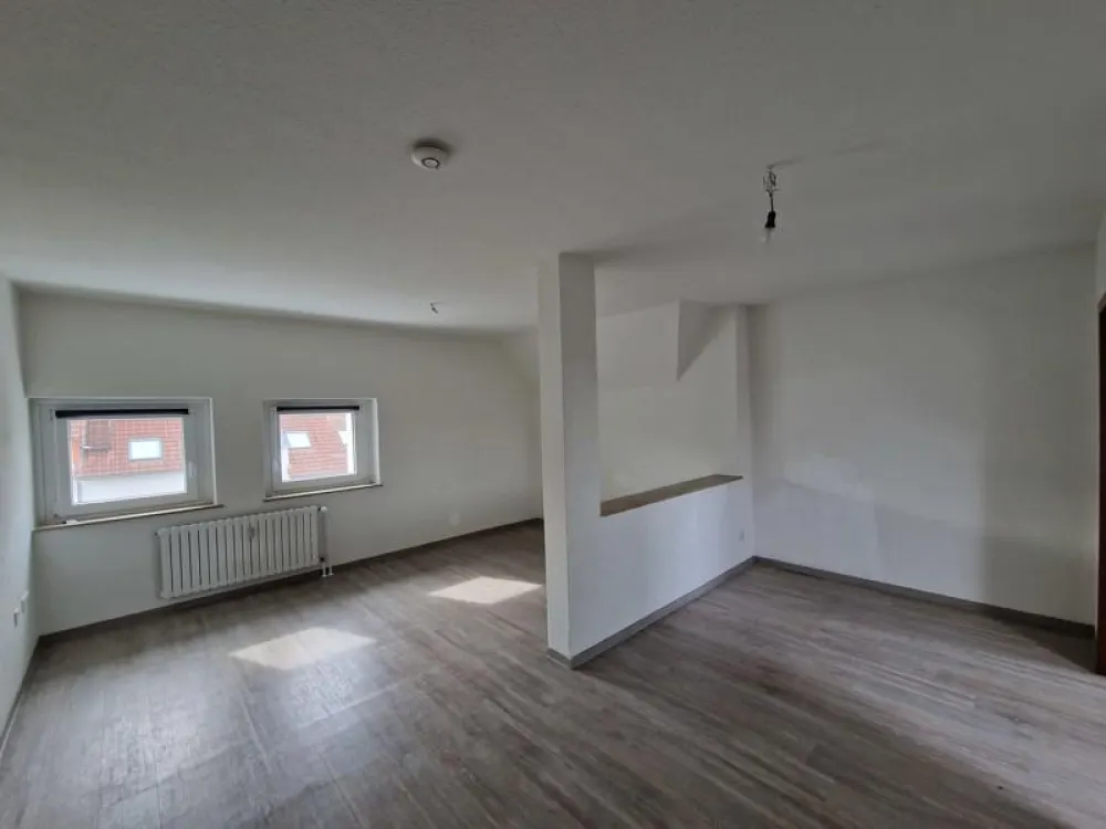 Top modernisierte 2 Zimmer Wohnung!