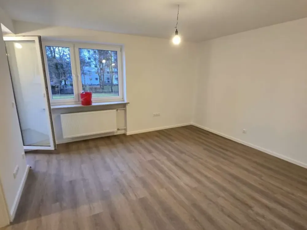 großzügiges, saniertes Apartment inkl. Küche & Balkon