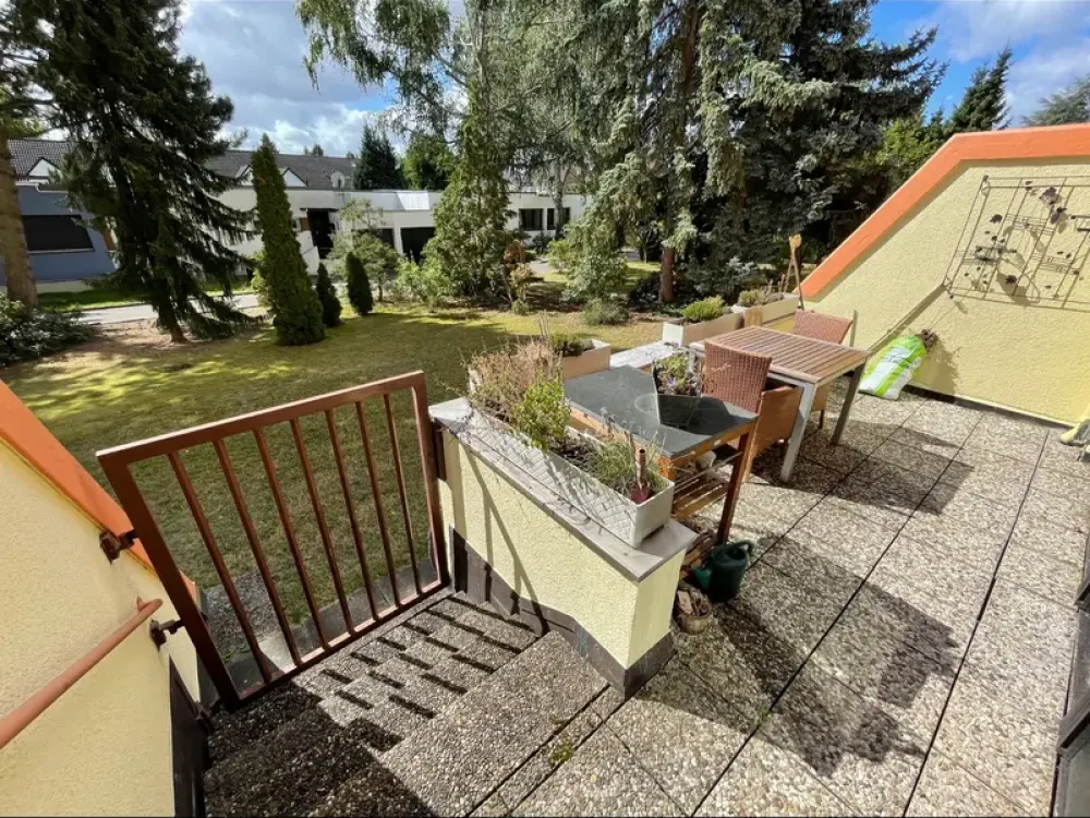 2,5 Zimmer Wohnung mit Terrasse & Garten in Berlin-Mariendorf
