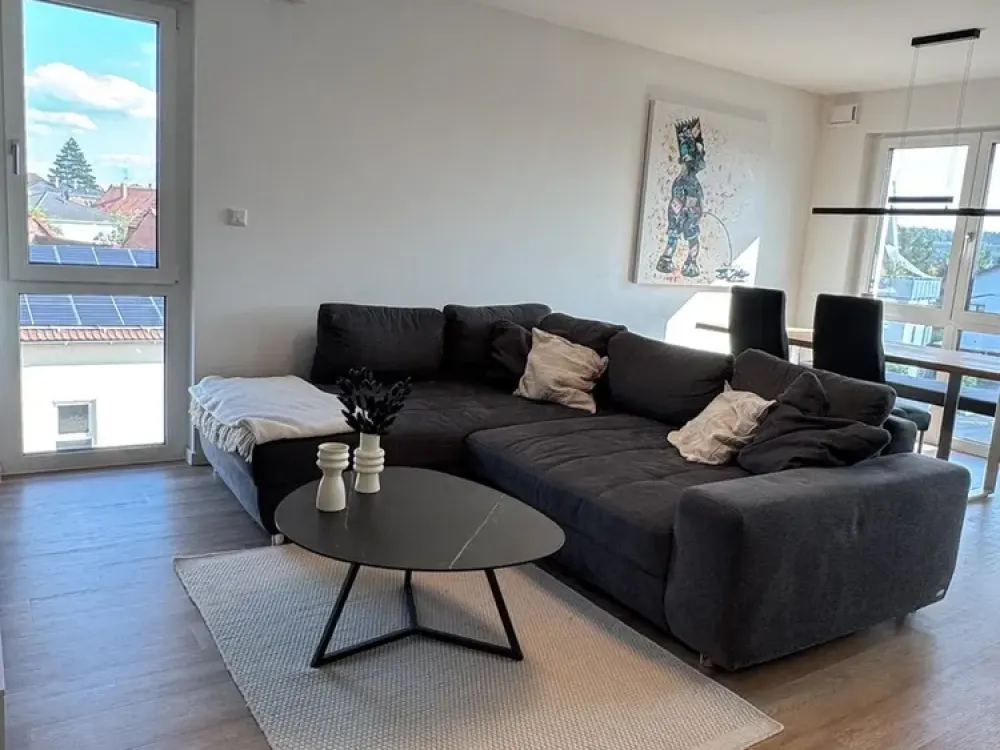 Exclusive 3-Room Apartment in Fürth-Burgfarrnbach - High-Quality Kitchen, Balcony, Elevator & Underground Parking
