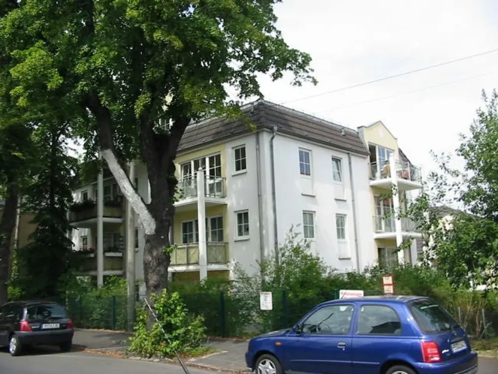 Accessible 1-Room Apartment with Terrace in Green Surroundings; Cellar; Underground Parking Space