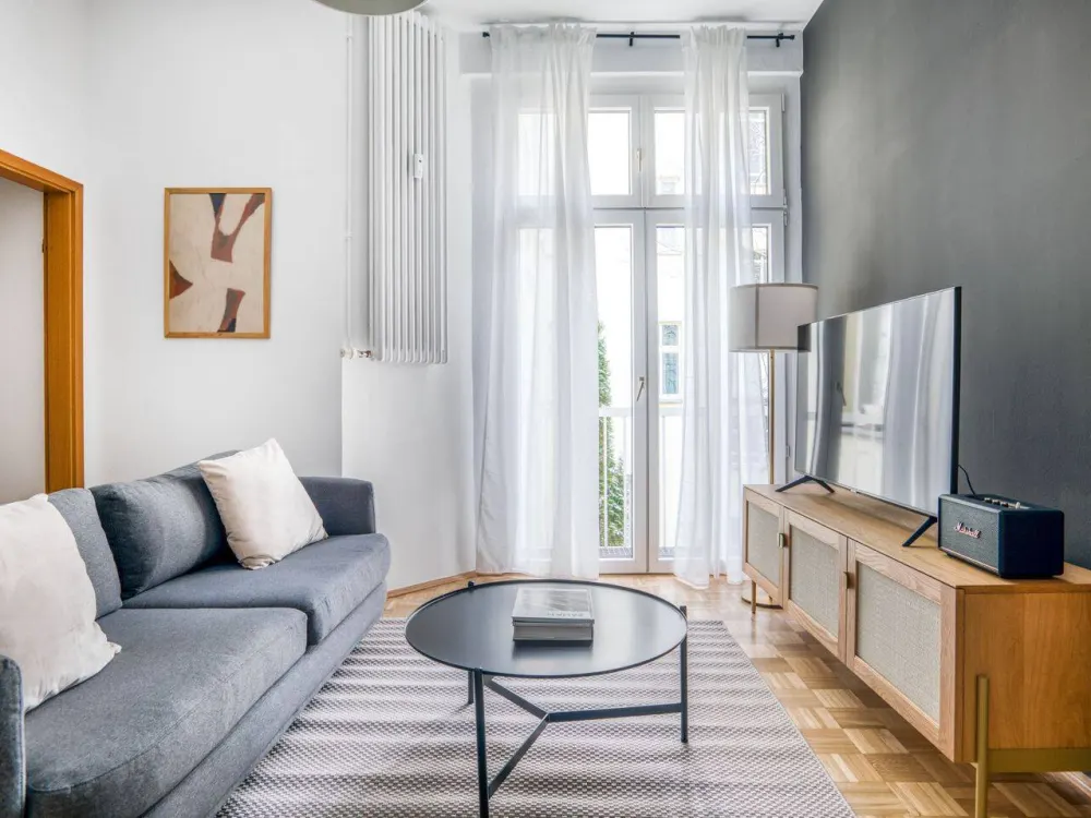 Charmante 2-Zimmer Wohnung in Neukölln - voll möbliert