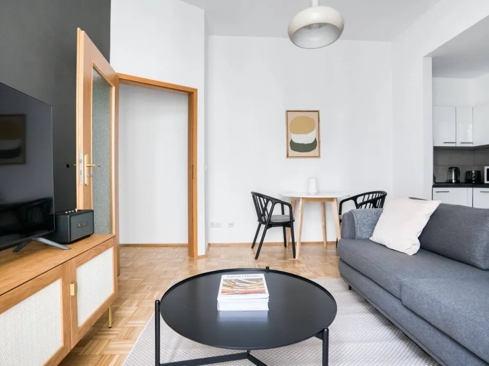 Charmante 2-Zimmer Wohnung in Neukölln - voll möbliert