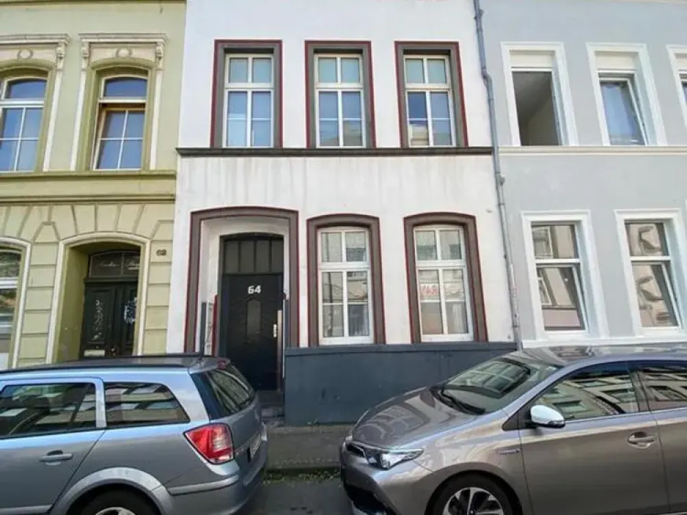 Attraktive 2,5-Zimmer-Wohnung im 2. Obergeschoss, zentrale Lage in Krefeld