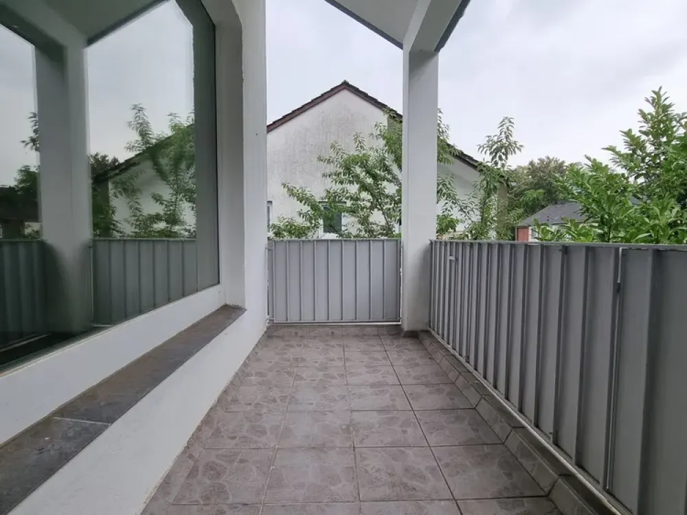 Einzugsbereit! Familienfreundliche, moderne 3-Zimmer- Wohnung mit Balkon in ruhiger Wohnlage