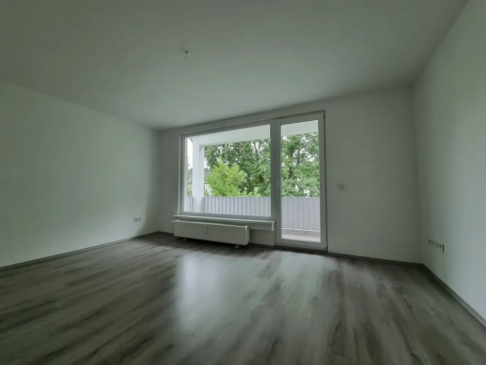 Einzugsbereit! Familienfreundliche, moderne 3-Zimmer- Wohnung mit Balkon in ruhiger Wohnlage