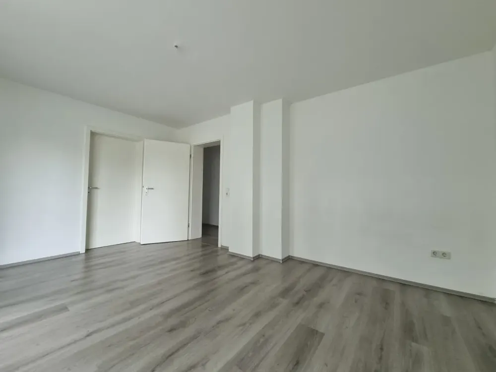 Einzugsbereit! Familienfreundliche, moderne 3-Zimmer- Wohnung mit Balkon in ruhiger Wohnlage