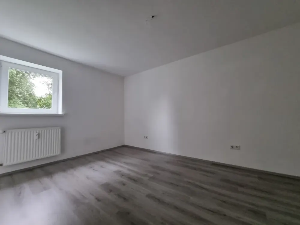 Einzugsbereit! Familienfreundliche, moderne 3-Zimmer- Wohnung mit Balkon in ruhiger Wohnlage