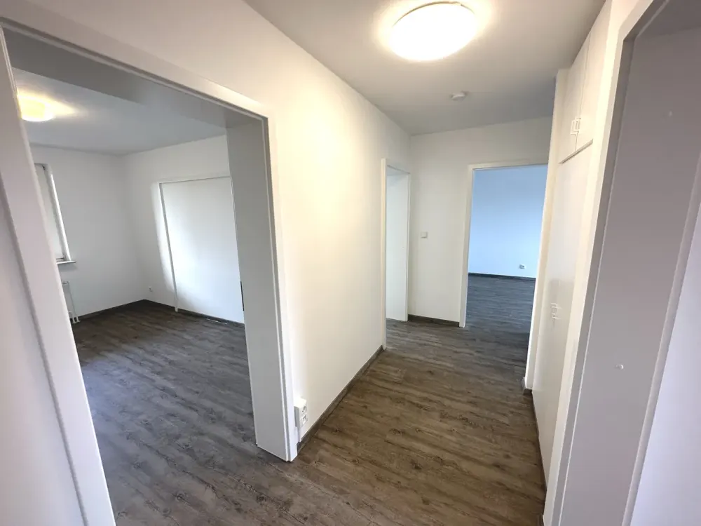 Isernhagen Altwarmbüchen helle und lichtdurchflutete 3 Zimmer Komfortwohnung im Zentrum
