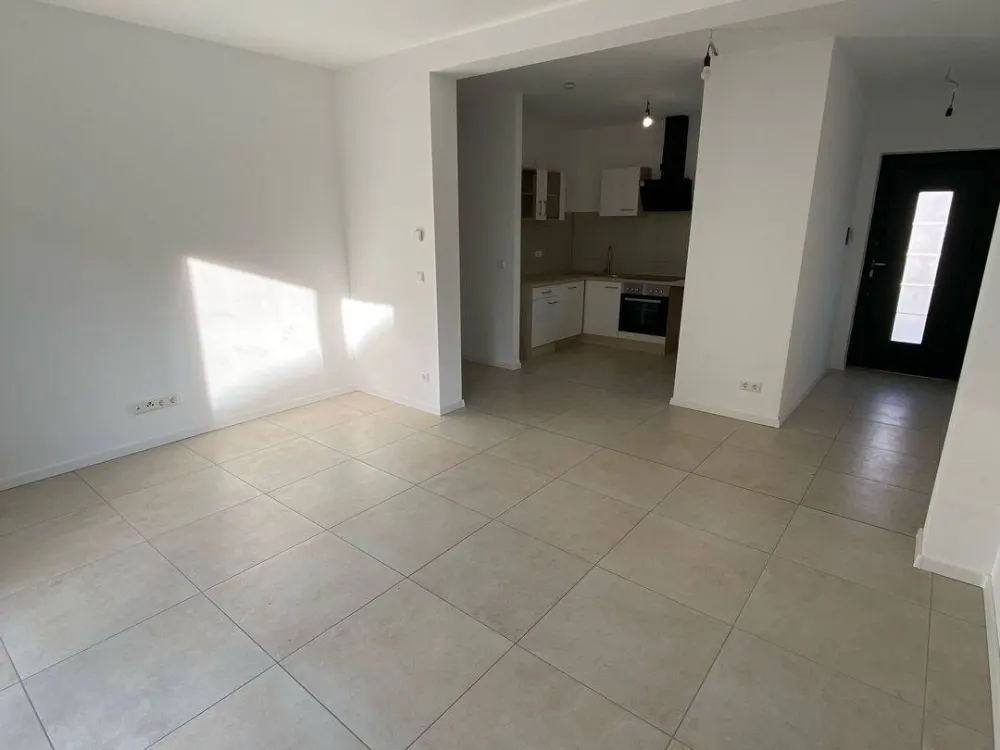 2.5-Room Apartment with Garden for Two People