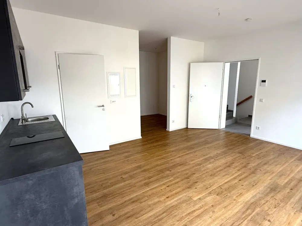 Hochwertiges 1-Zimmer-Apartment mit Einbauküche und modernem Bad in Köln-Landskronstraße