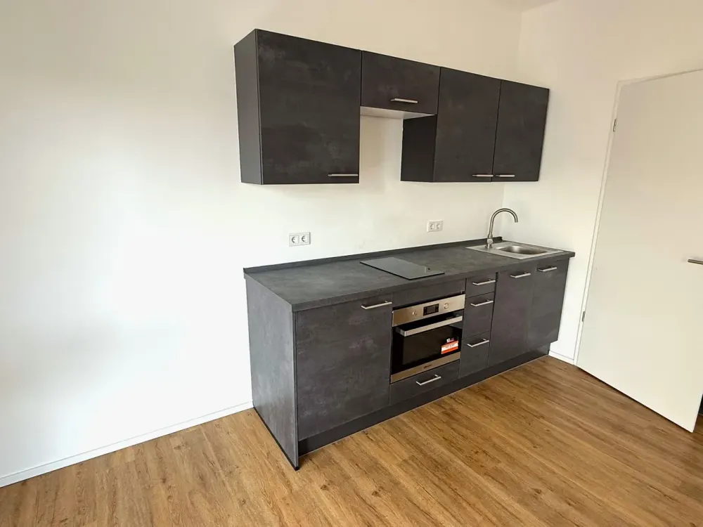 Hochwertiges 1-Zimmer-Apartment mit Einbauküche und modernem Bad in Köln-Landskronstraße