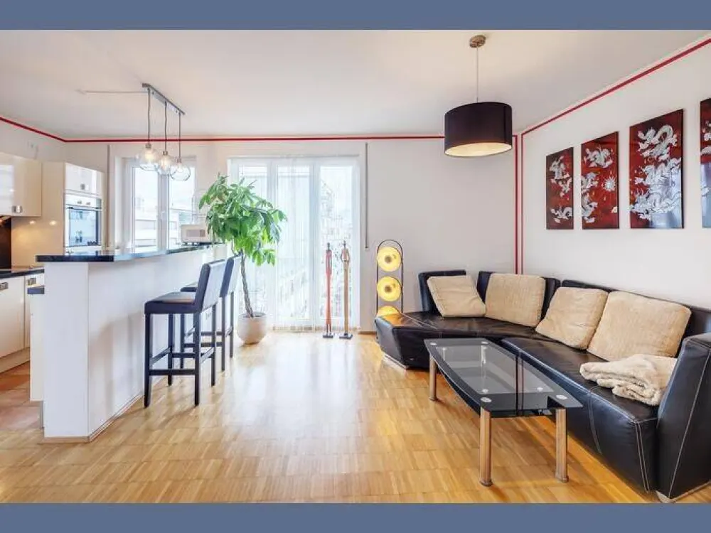 Möbliert: Dachterrassenwohnung, mitten in Schwabing