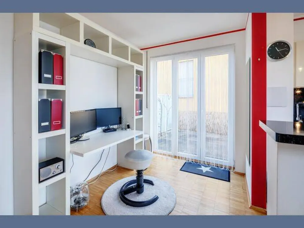 Möbliert: Dachterrassenwohnung, mitten in Schwabing