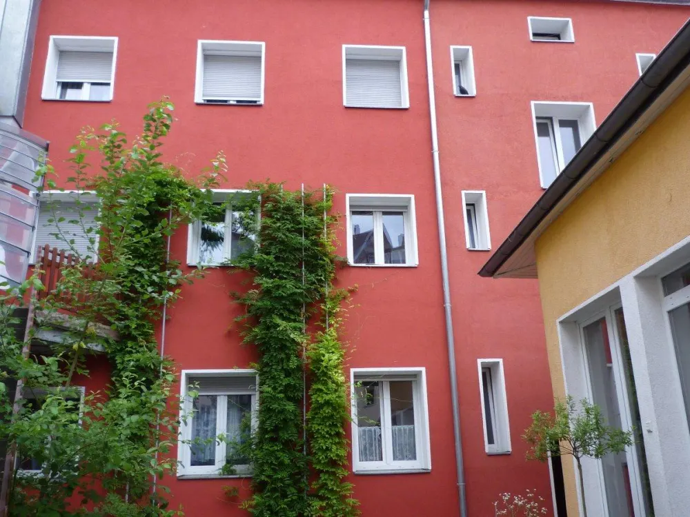 Stilvolle, vollständig renovierte und möbelierte 2- Zimmer