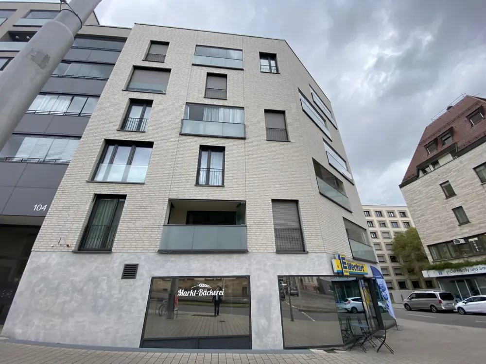 Central and Modern - Your Home in the West