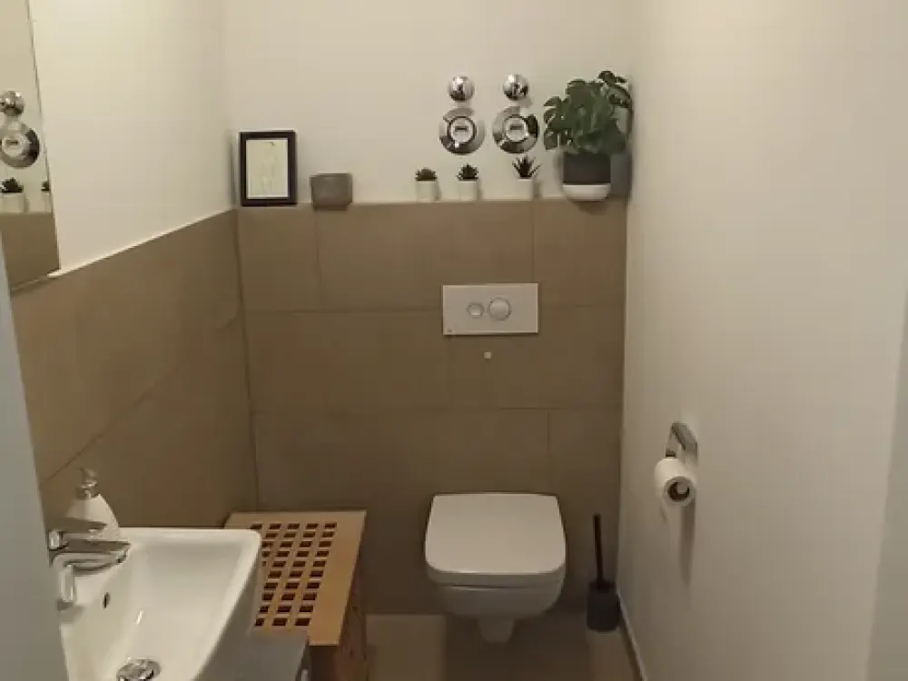 Central and Modern - Your Home in the West