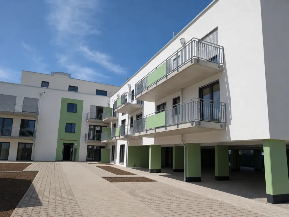 Erstbezug: Gehobene, möblierte 1-Zimmer-Wohnung mit Südbalkon, Neufahrn b. Freising