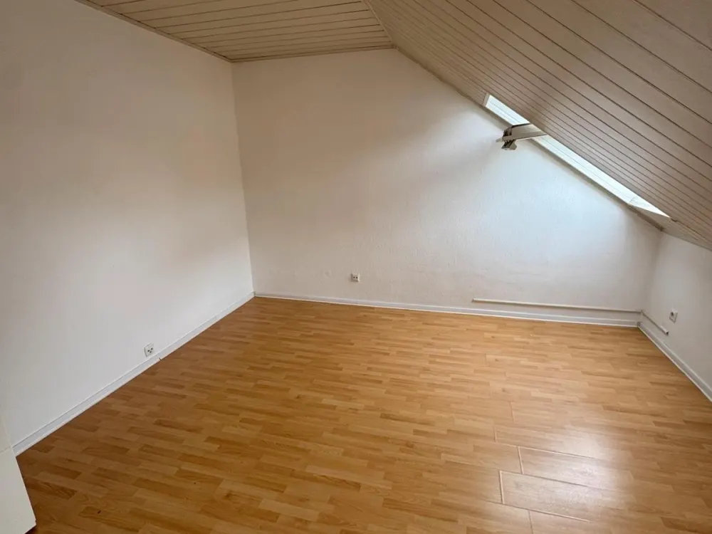 3-Zimmer-Dachgeschosswohnung