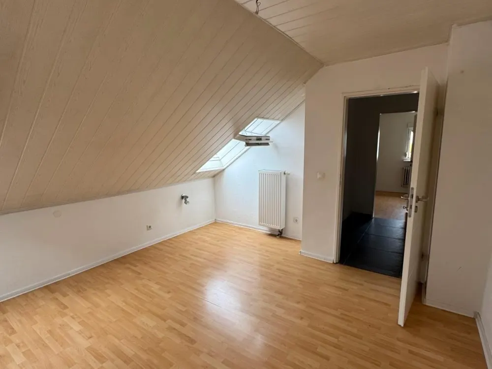 3-Zimmer-Dachgeschosswohnung