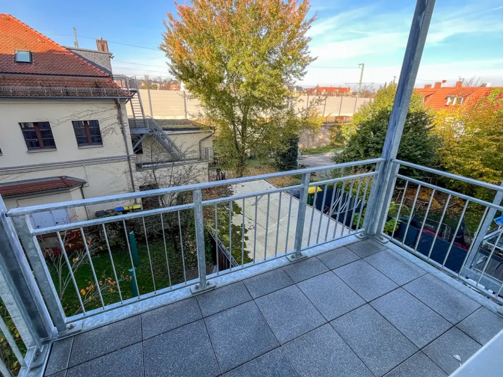 Großzügige Balkonwohnung mit Einbauküche in Dresden-Plauen